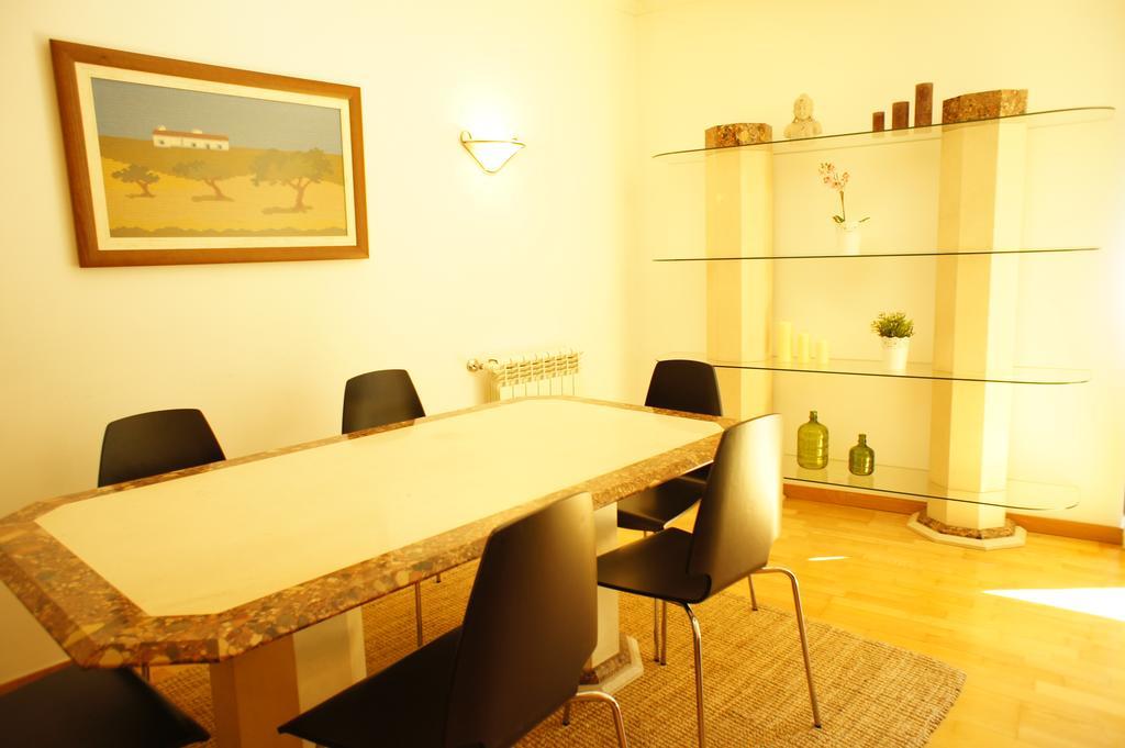 Modern Apartment Near The Bridge Lisbon Bagian luar foto