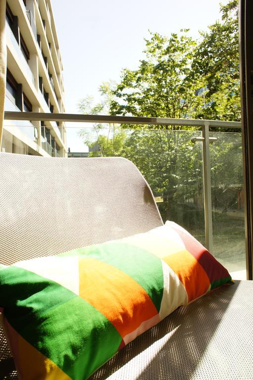 Modern Apartment Near The Bridge Lisbon Bagian luar foto