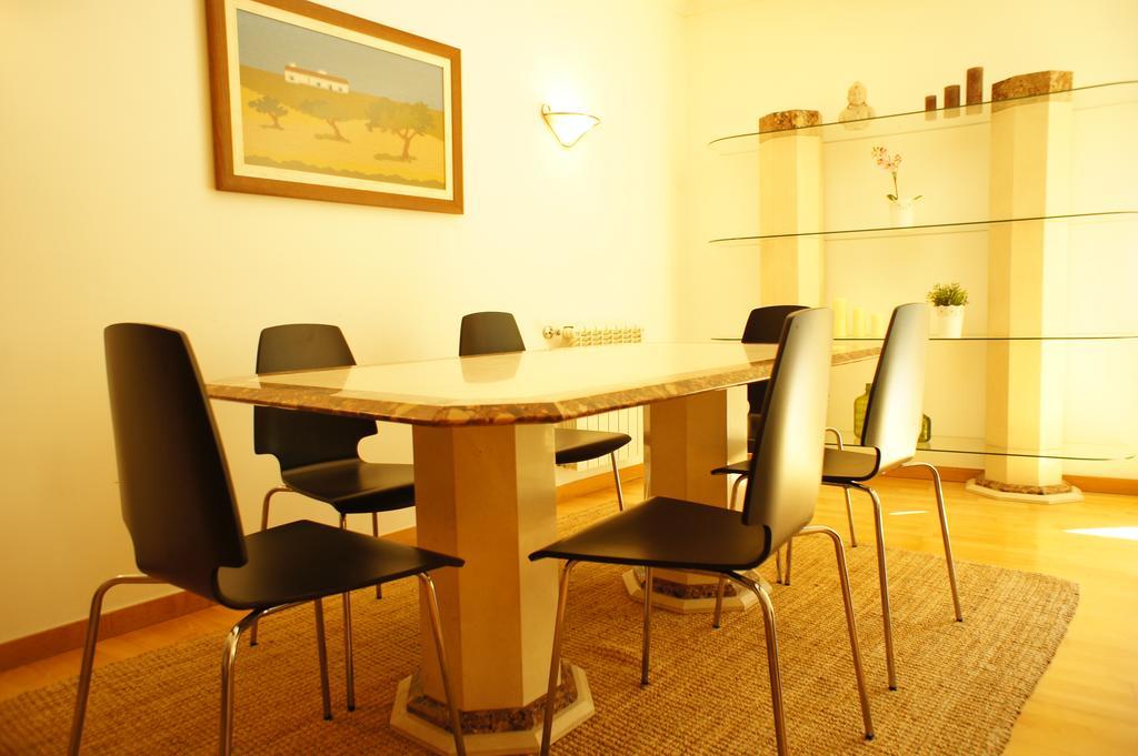 Modern Apartment Near The Bridge Lisbon Bagian luar foto