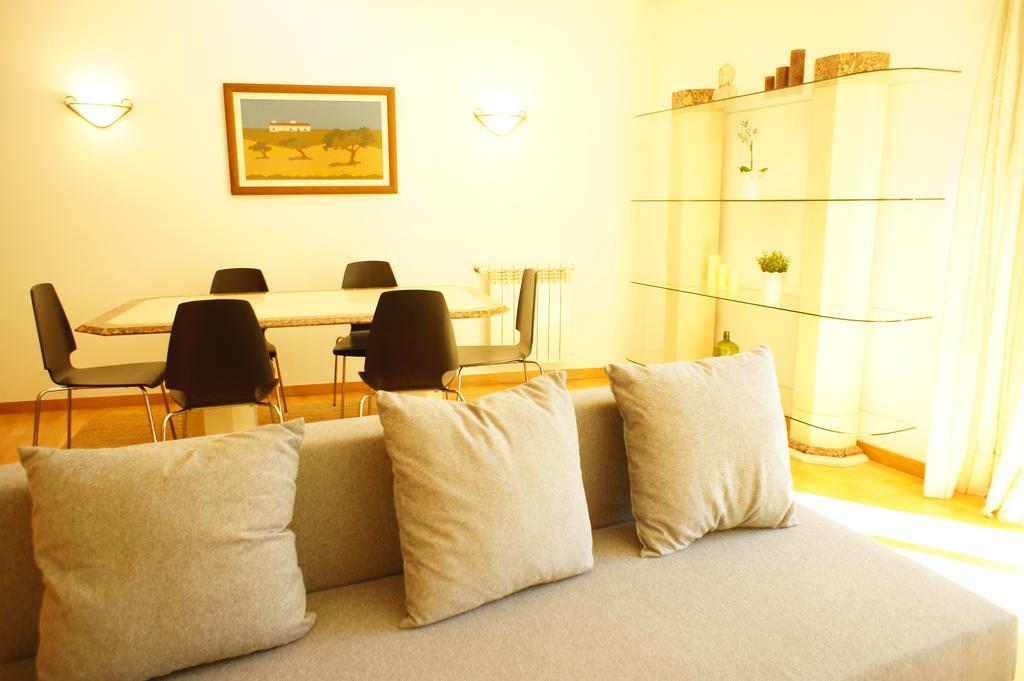 Modern Apartment Near The Bridge Lisbon Bagian luar foto